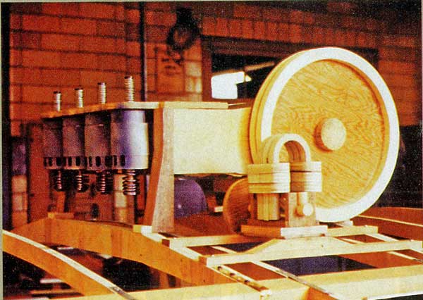 The simulated engine’s main body was fabricated from 1⁄32-inch aluminum. Cylinders were made from cardboard tubing. Other parts were made from wood.